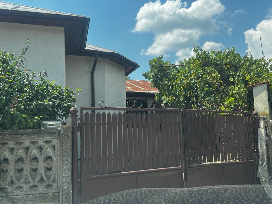 Vand casa Aninoasa Dambovita