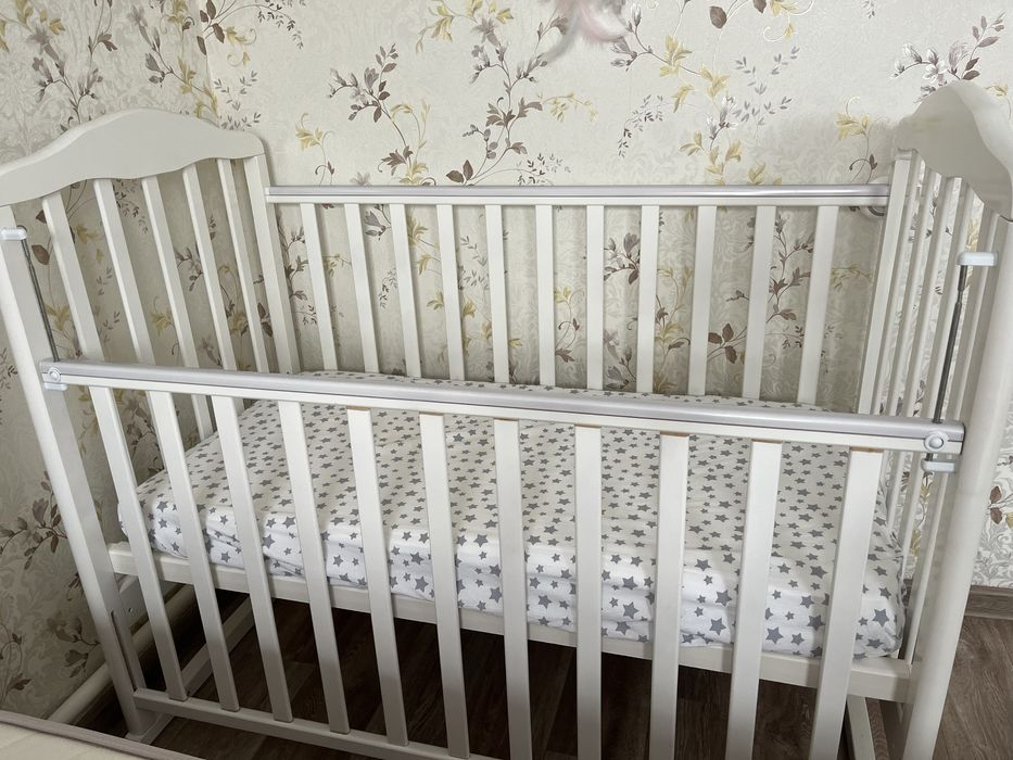 Продам детскую кроватку