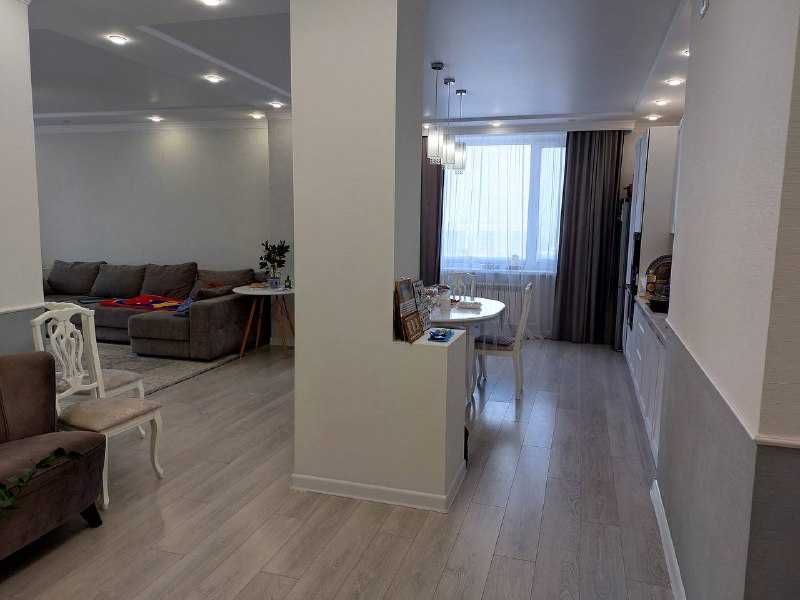 Продается 3- комн квартира Степной 2 д2/4