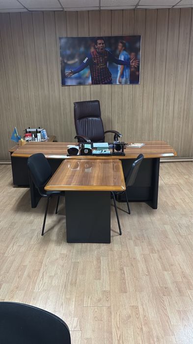 Продам столы, шкафы, комод, кресла.