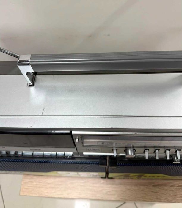 Колекционерски ретро радиокасетофон SHARP GF 767 Z Boombox