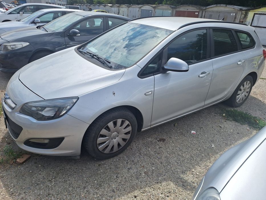 Asta 2013-1.7diesel AVARIAT DREAPTA