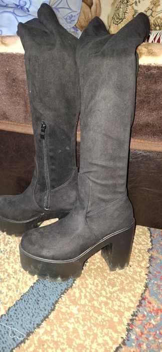 Cizme peste genunchi cu toc