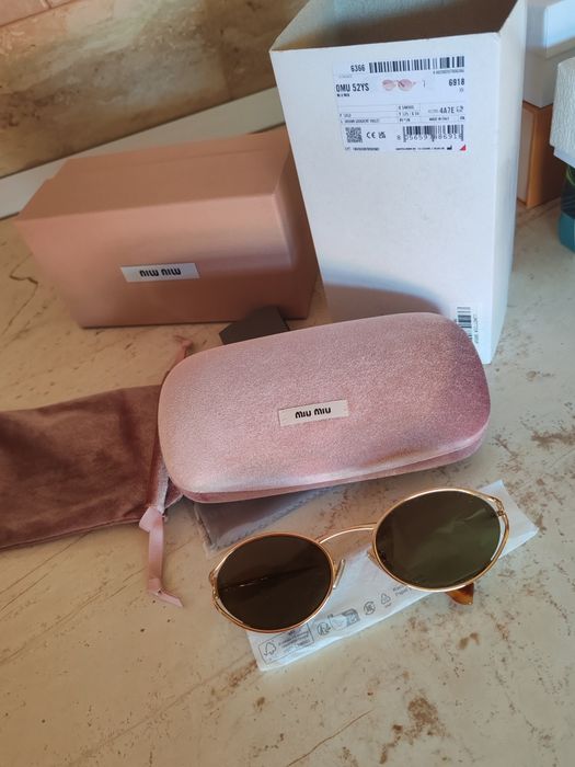 Ochelari de soare miu miu