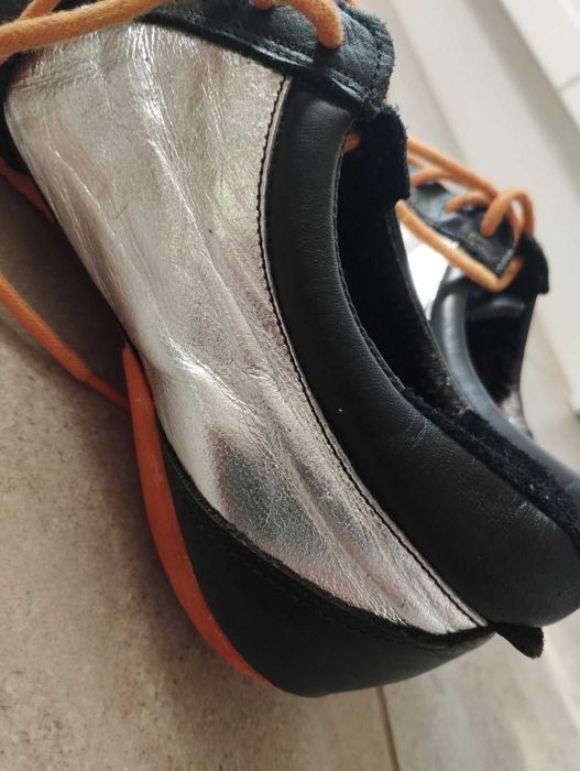 Дамски спортни обувки