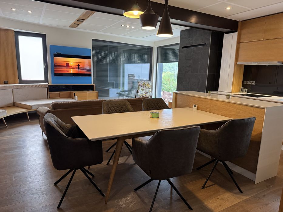 Duplex premium de închiriat în cartier Europa | 155 mp | 4 dormitoare | sala fitness personala