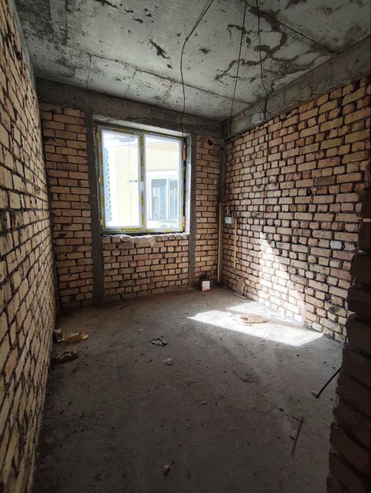 Yengi O’zbekiston tarafda 2xonali dom srochna sotiladi. Квартира