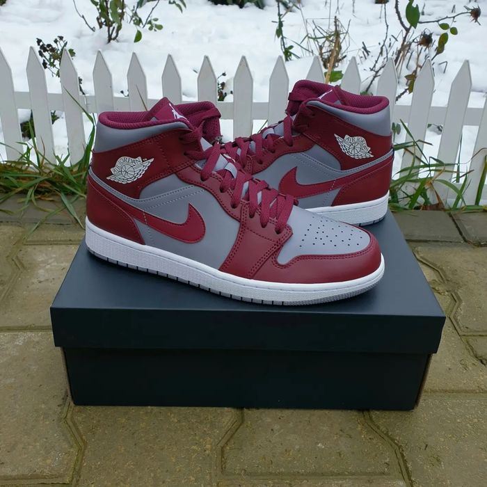 Jordan 1 mid "Team Red"