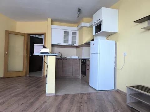 Дава се под наем Тристаен апартамент в София, Студентски град - 110 кв.м за 700 € - Снимка #1