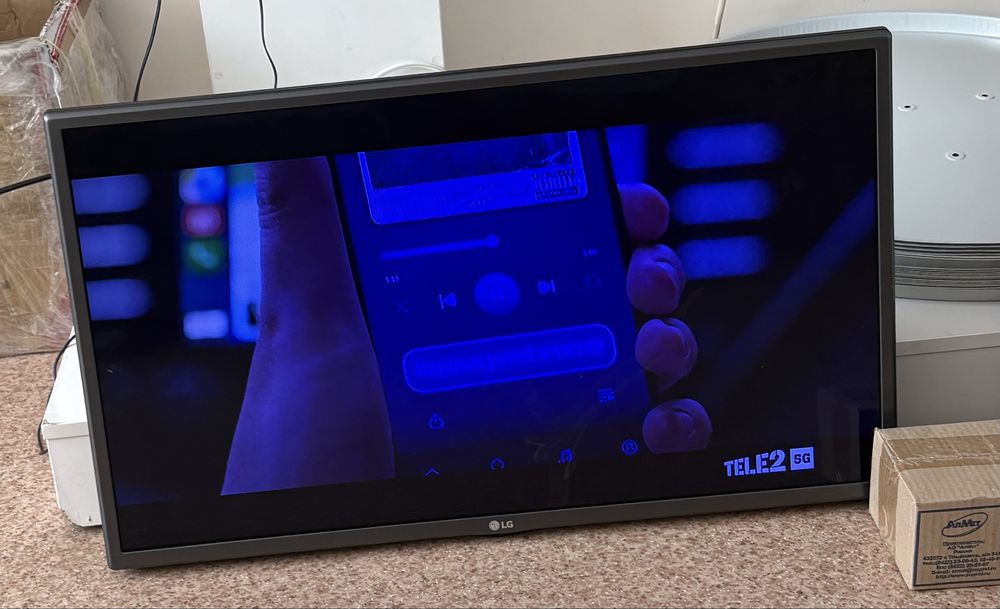 Телевизор LG б/у………….