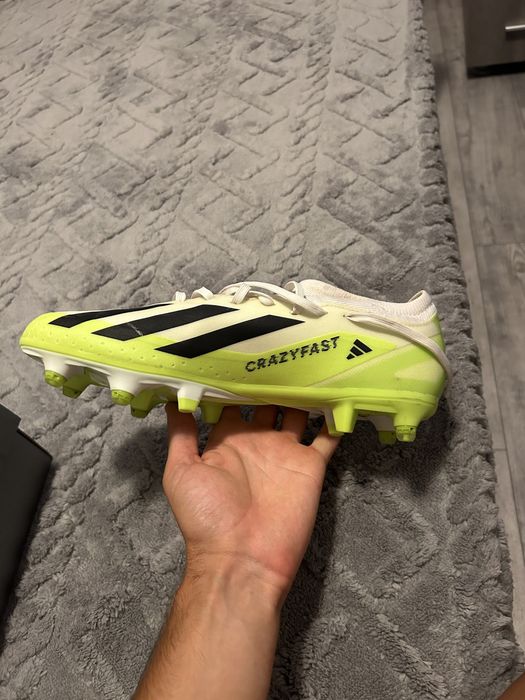 Ghete de fotbal Adidas xcrazyfast, marimea 44 cu crampoane reversibile