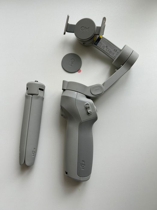 Продам стедикам DJI Osmo Mobile 4 SE