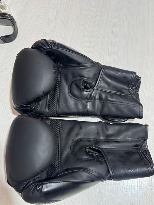 Перчатки боксерские и мма