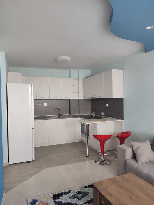 Дава се под наем Тристаен апартамент в Пловдив, Кючук Париж - 85 кв.м за 612 € - Снимка #12