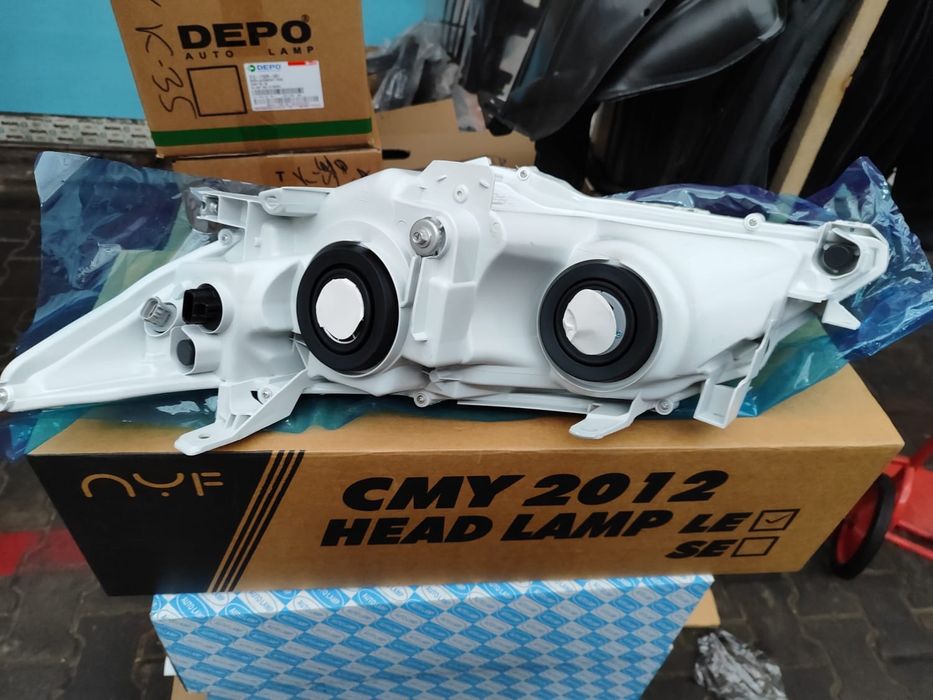 Камри 50 фара Америка SE