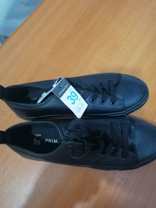 Pantofi sport marca PRIMARK