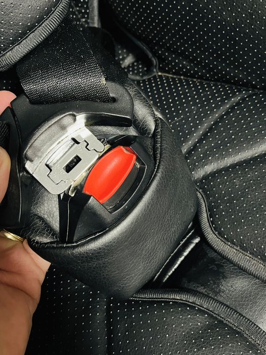 Scaun auto cu issofix