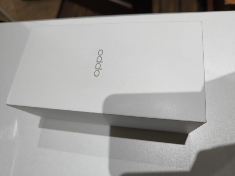 Продаю oppo reno 5