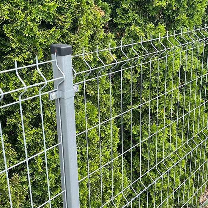 Realizăm garduri din plasă bordurata