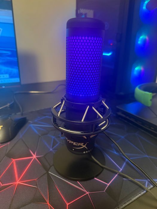 Микрофон HyperX Quadcast S