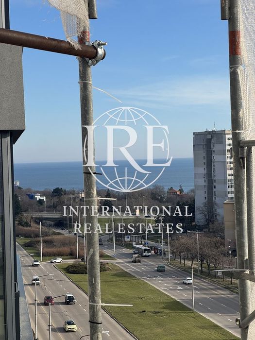 Продава се Тристаен апартамент в Варна, Чайка - 110 кв.м за 1391 €/кв.м - Снимка #2