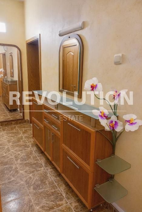 Дава се под наем Тристаен апартамент в Варна, Спортна зала - 85 кв.м за 598.23 € - Снимка #4