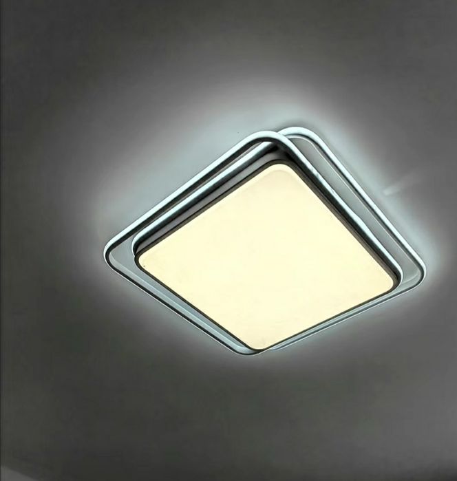 Продам люстры айфон срочно