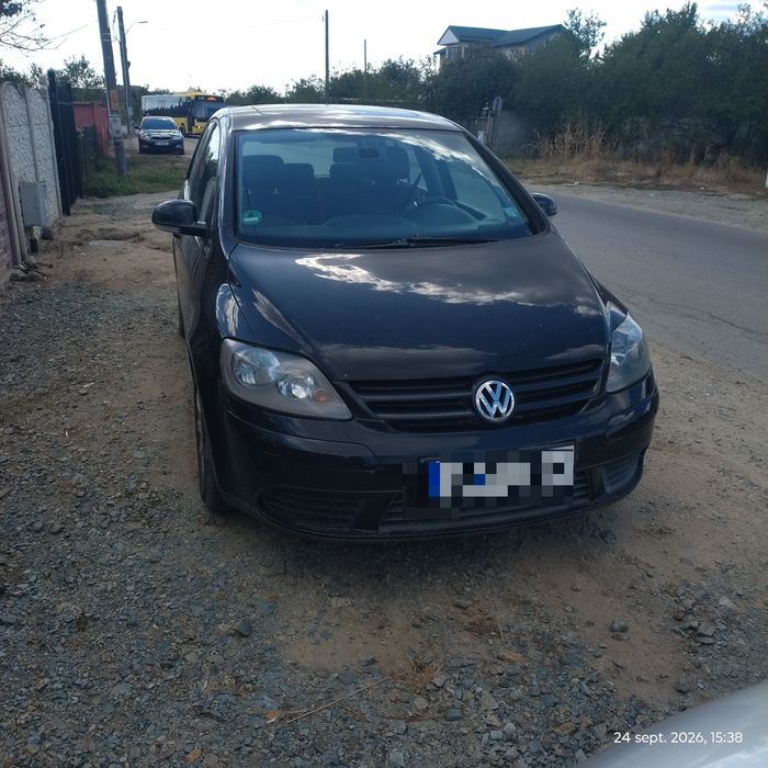 Vând Golf 5 plus