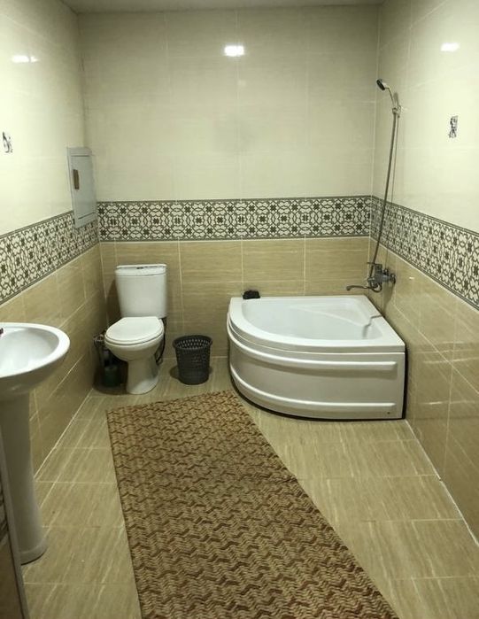 Квартира сотилади , холати зор.