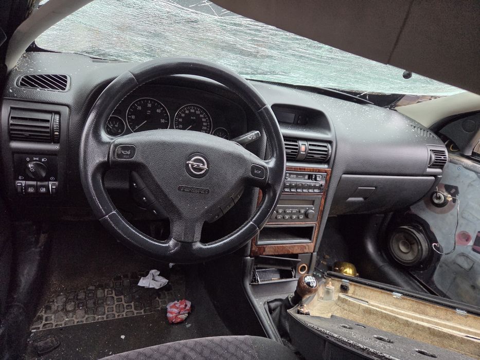 Opel Astra 1.7 DTI (НА ЧАСТИ)
