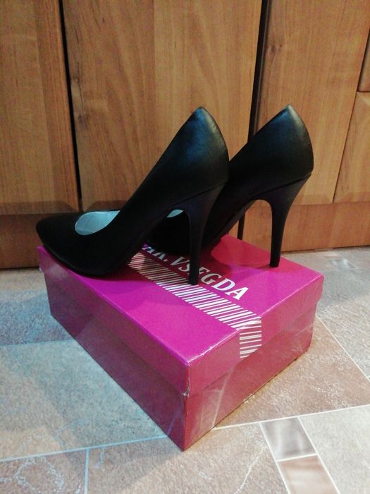 Продам туфли женские