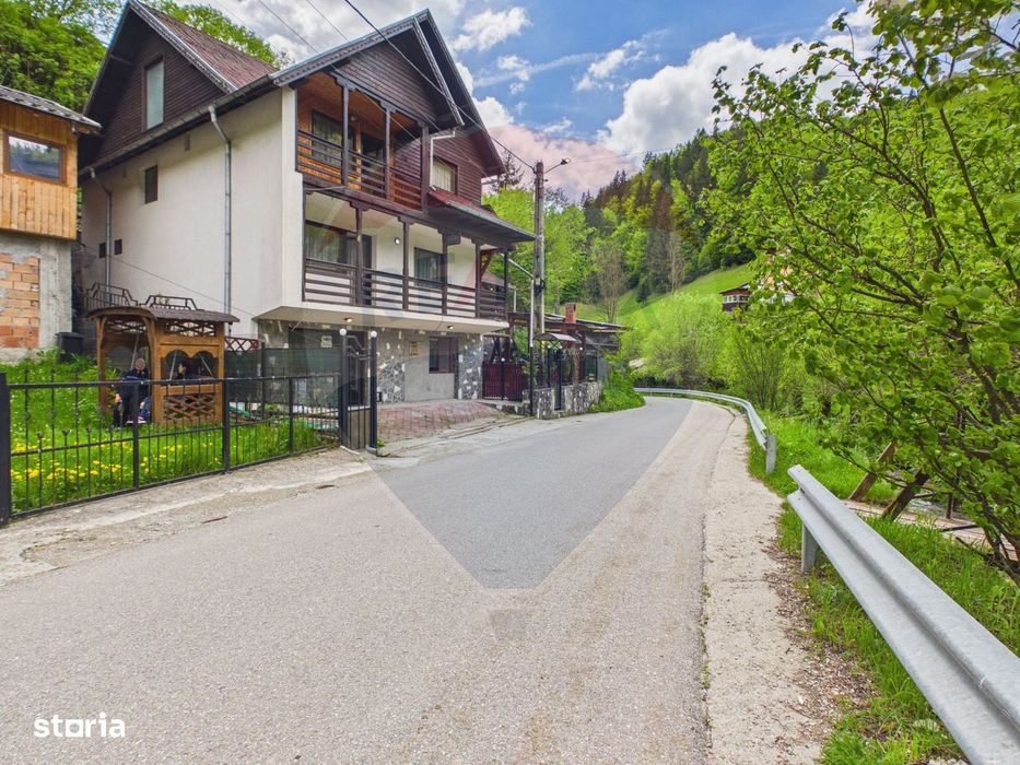 Pensiune/casa montană 9 camere în Dâmbovicioara, comision 0%