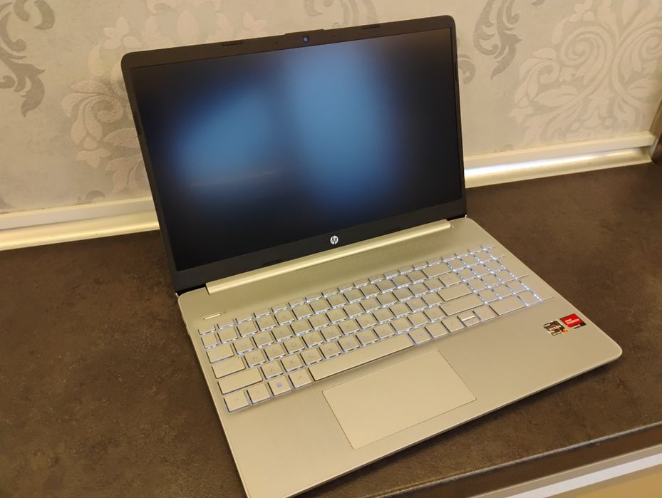 Laptop Hp - Ryzen 7 - 5000serie - Vega 7 - defect