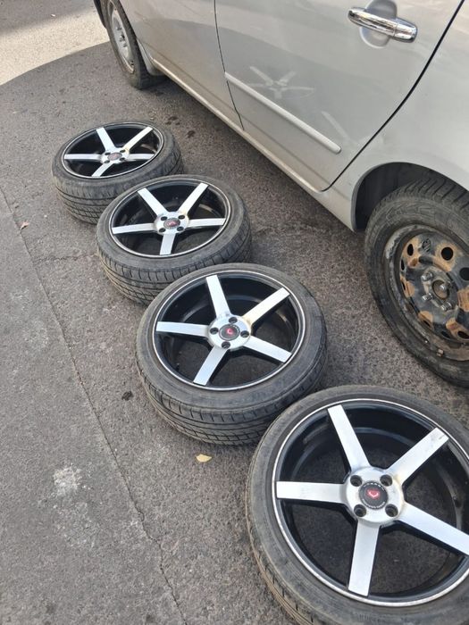 Продам колеса Диски с шинами