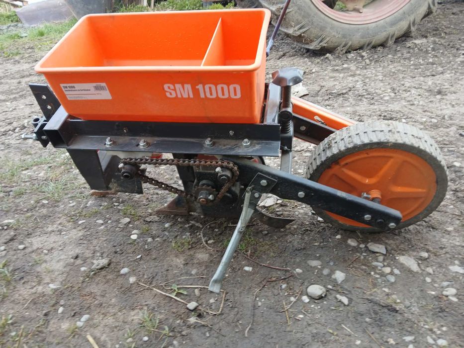 Semanatoare porumb 1 rand motocultor
