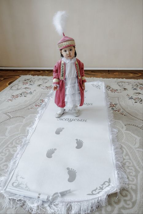 Тұсау кесер бұйымдары