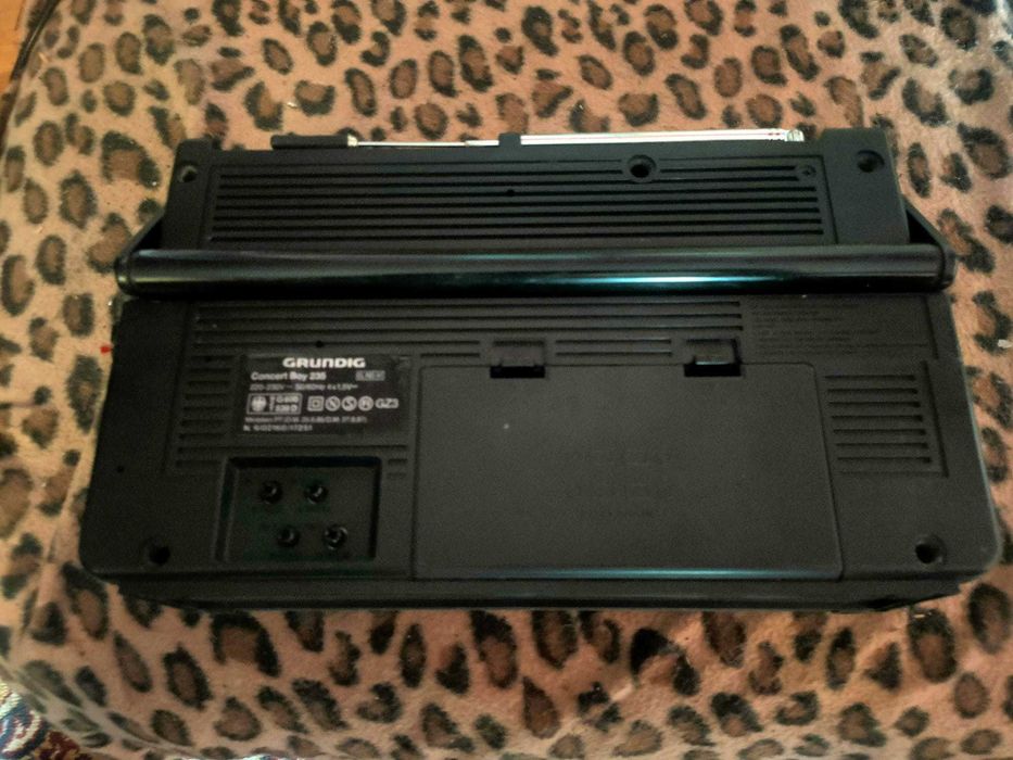 GRUNDIG Concert Boy 235
