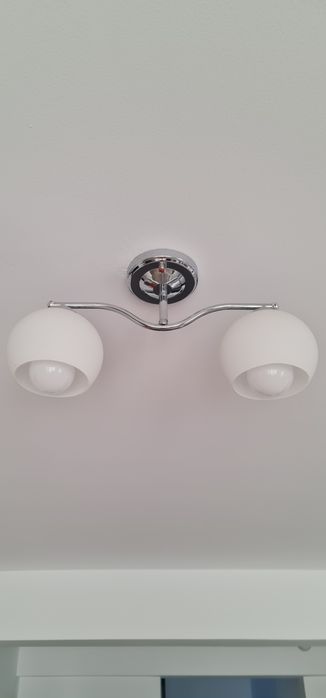 Aplică plafoniera tavan