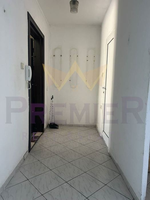 Продава се Двустаен апартамент в Бургас, Меден рудник - зона А - 48 кв.м за 1500 €/кв.м - Снимка #1