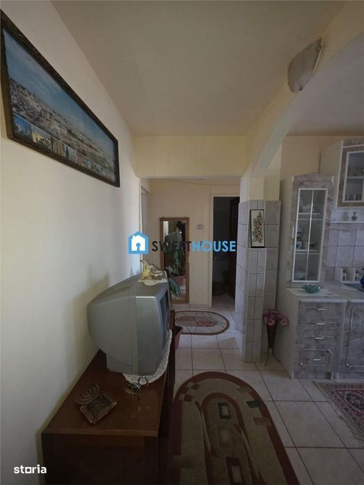 Apartament cu doua  camere zona Combinat
