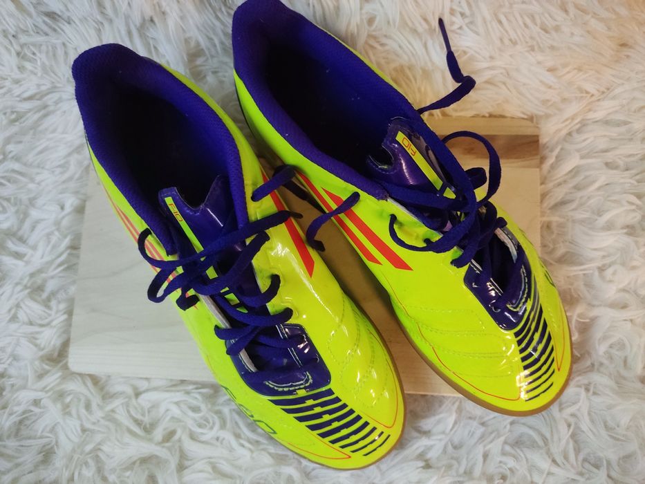 Маратонки Адидас 37р