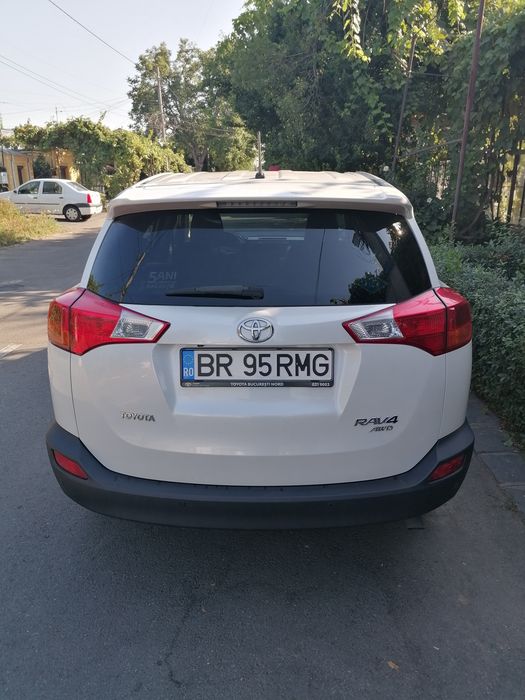 Vând toyota rav 4