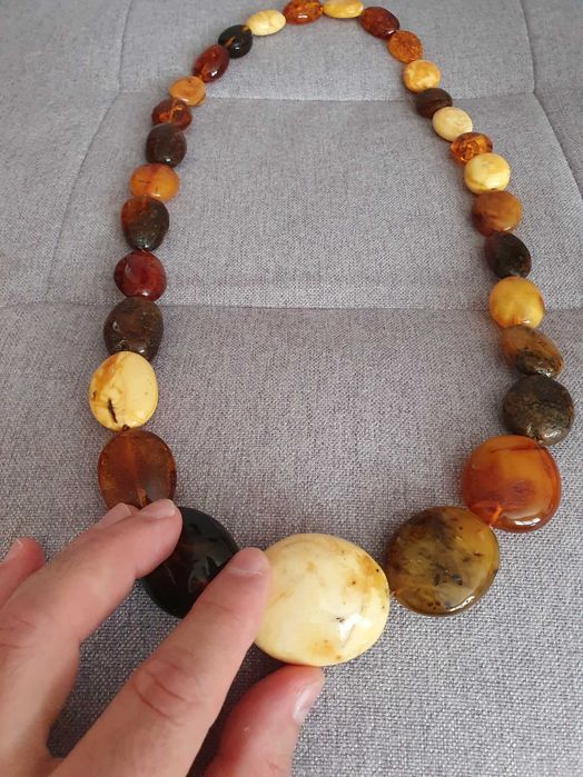 Unicate si rare Amuleta si colier chihlimbar natural 165gr