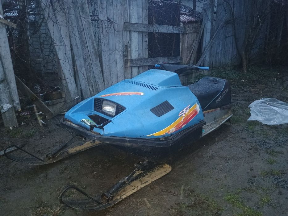 Snowmobil/ Polaris StarTrak 250