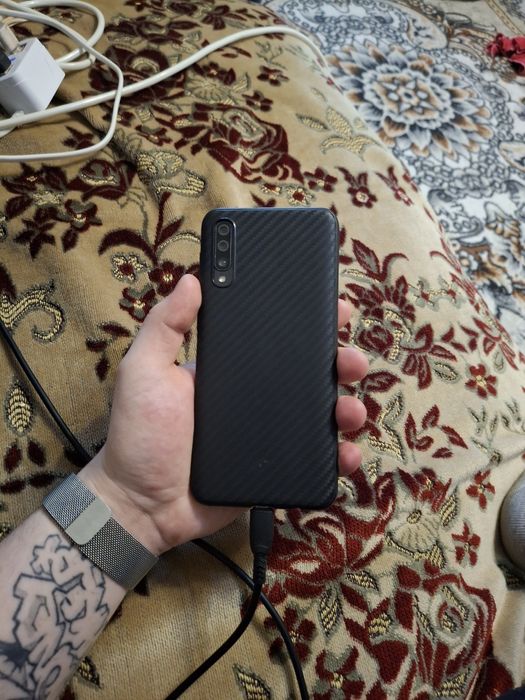 Продам Samsung a50 128gb