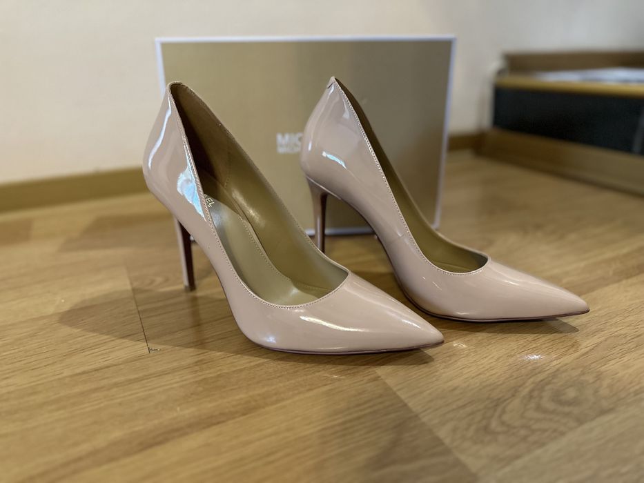 Michael Kors элегантные туфли цвета нюд.