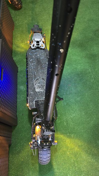 Kukirin g2 master V2 2025 vopsită, arcuri custom, 699 km