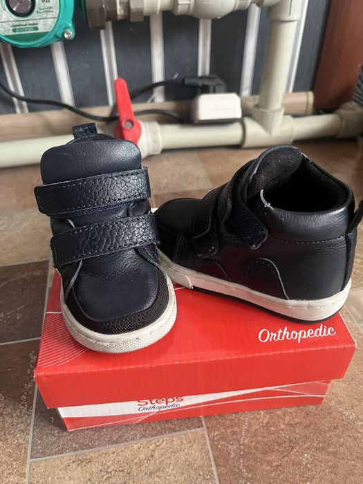 Продается детская осенняя обувь