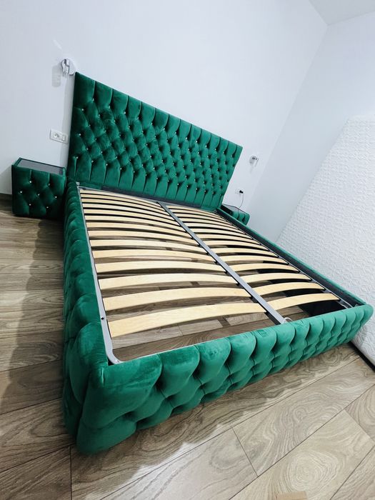 Paturi tapitate la comanda