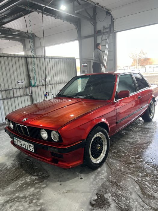 В продаже BMW E30